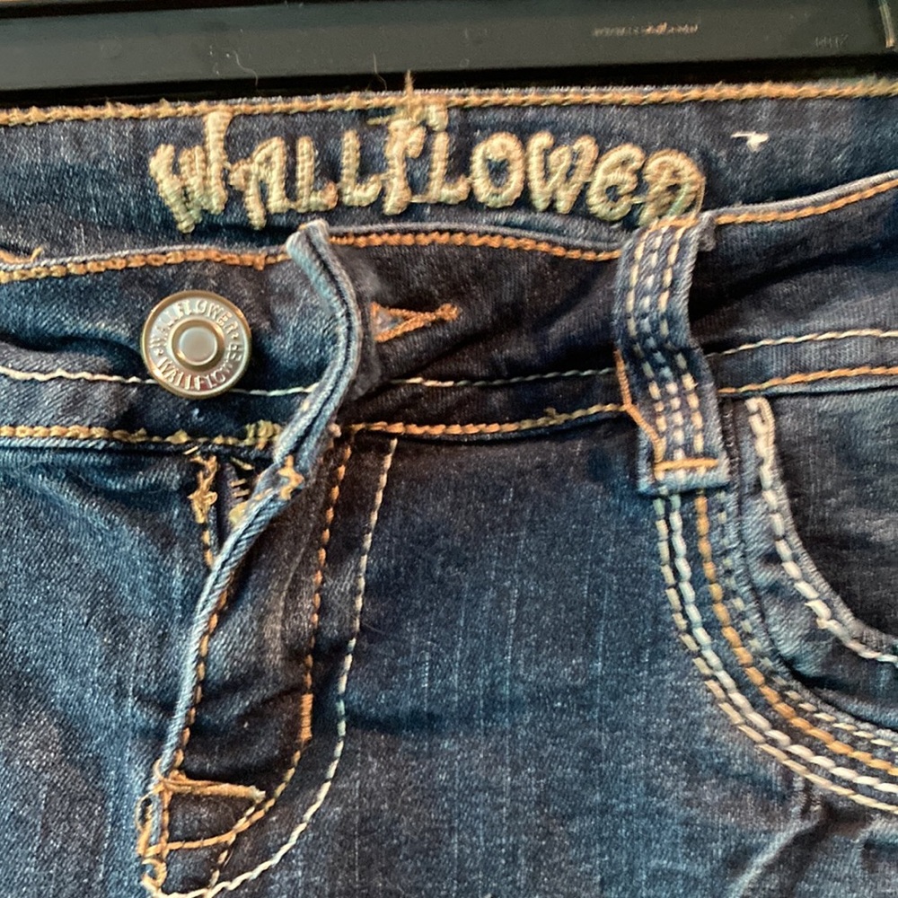 Wallflower JEANS Blue DENIM Jeans
shorts S - Picture 4 of 12